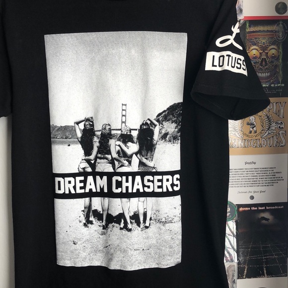 DREAM CHASERS Black Tee by LOTUSS - Picture 4 of 5